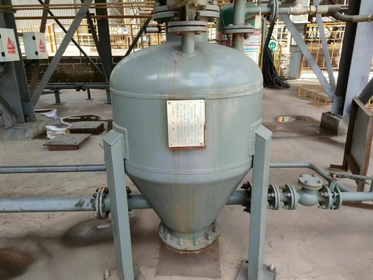 Peralatan Pengangkutan Fase tebal Bin Pump Kapasitas Pengangkutan Besar Untuk Fly Ash Coke Powder